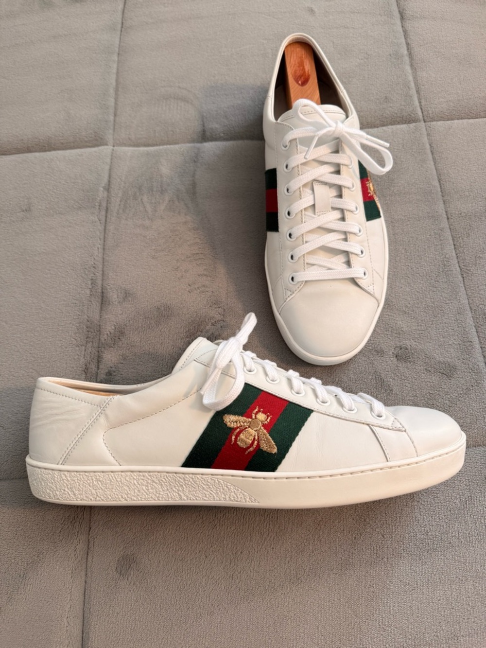 Gucci Ace Sneakers Bee
Embroidered White Leather
Collapsible Heel Size US 10.5 - Picture 2 of 7